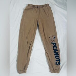 H&M peanuts tan sweatpants/joggers size small